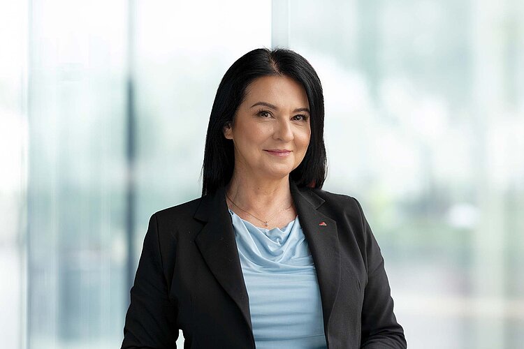 Joanna Skalbaniok verantwortet als Geschäftsgebietsleiterin Nordosteuropa der Roto Frank Fenster- und Türtechnologie GmbH die Vertriebs- und Logistikaktivitäten der polnischen Roto Frank Okucia Budowlane Sp. z o.o.