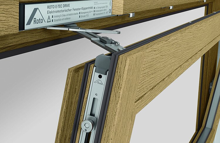 Now available for windows made from any frame material: when the window is locked, the “Roto E-Tec Drive” is not visible from either the outside or the inside.