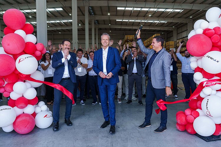 Roto CEO Marcus Sander (center) with Marlon Neves, Director of Operations at Roto Fermax (left), and Pablo Greppi, Head of Sales at Roto Argentina and South America (right)