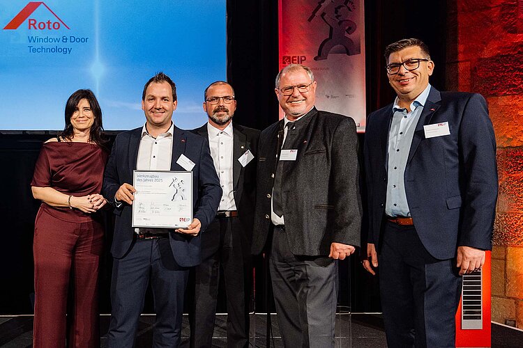 Roto-Kalsdorf-Vertreter im Bild v. l. n. r.: MA Stefanie Bonora, Dipl.-Wirt.-Ing. (FH) Thomas Hirschmann, Gernot Tieber, Christian Lazarevic, Friedrich Kostreutz