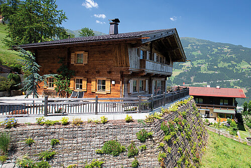 Detached house in the Alps