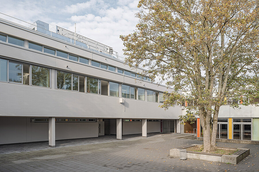 Otto-Hahn-Schule Frankfurt am Main Gebäude außen